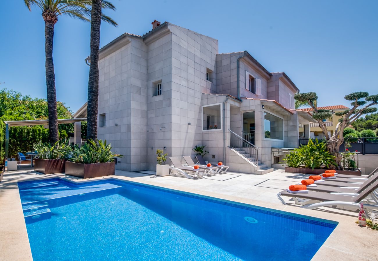 Luxury holiday home in Alcudia